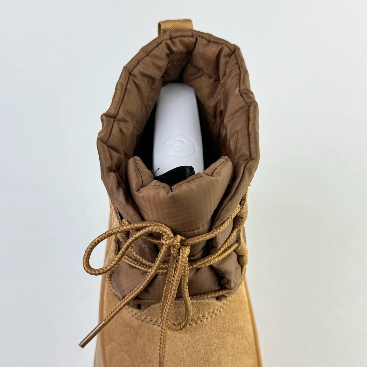 Pick up locally 💰760 Core recommendation Good price Size correction Men's and women's shoes UGG Mini Lace-Up Weather dual-purpose detachable winter neutral snow boots 1120849 Overseas shopping high-end retail version Combination midsole is lightweight and non-slip Real sheep fur integrated Size: 35 36 37 38 39 40 41 42 43 44 45 46